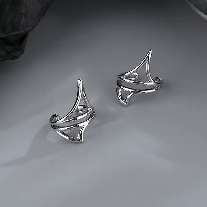 1 paire de boucles d'oreilles Elfes couleur argent