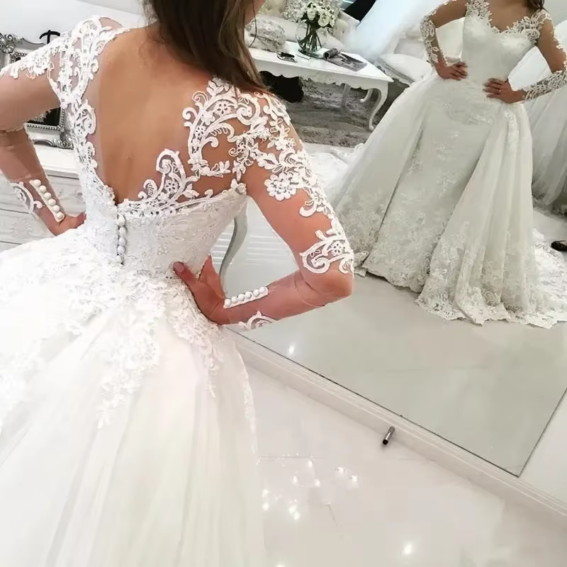 Robe de mariée sirène de luxe en dentelle avec surjupe en tulle détachable