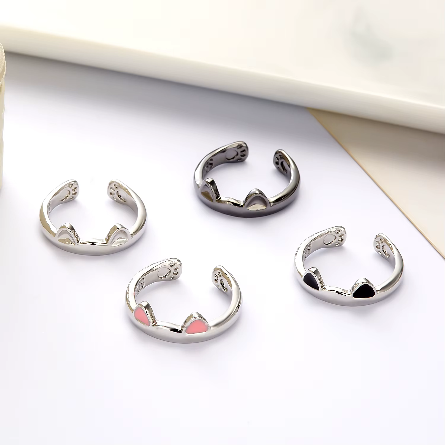 Bague rose mignonne en forme d'oreille de chat pour femmes