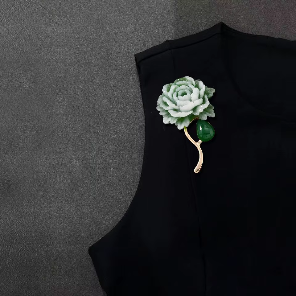 Broches Vintage en résine verte
