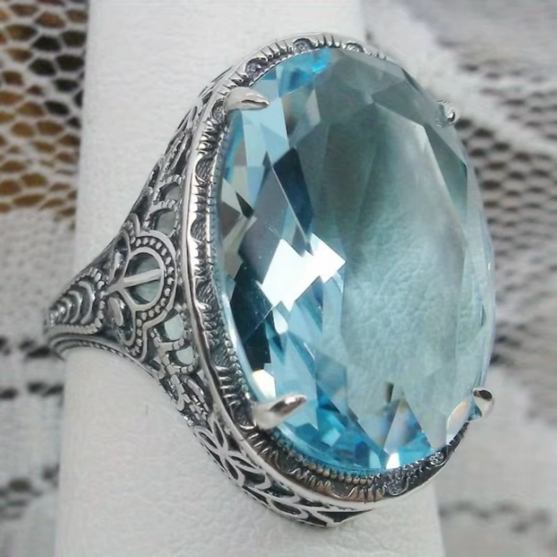 Bague ovale en aquamarine pour femmes