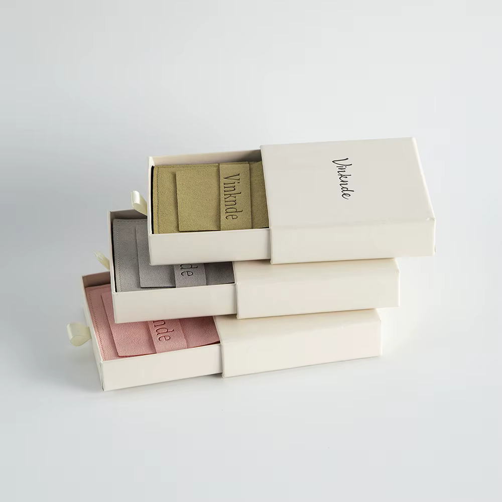 Boîte à bijoux beige 9x9x3
