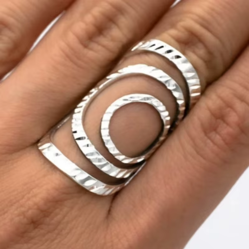 Bague vintage pour femme, sculptée à la main, cercle creux, couleur argent, métal, géométrique, pour usage quotidien, bijoux de fête, cadeau d'anniversaire