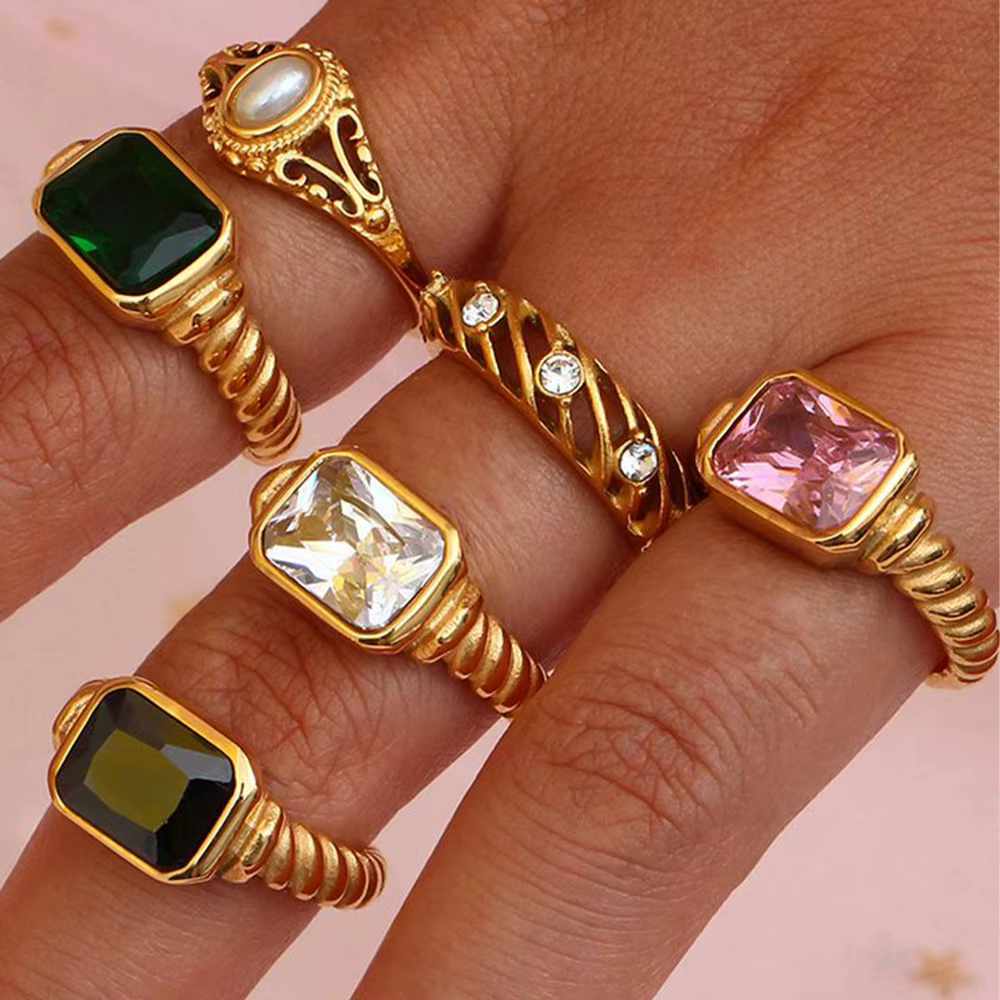 Bagues en cristal multicolore exquis