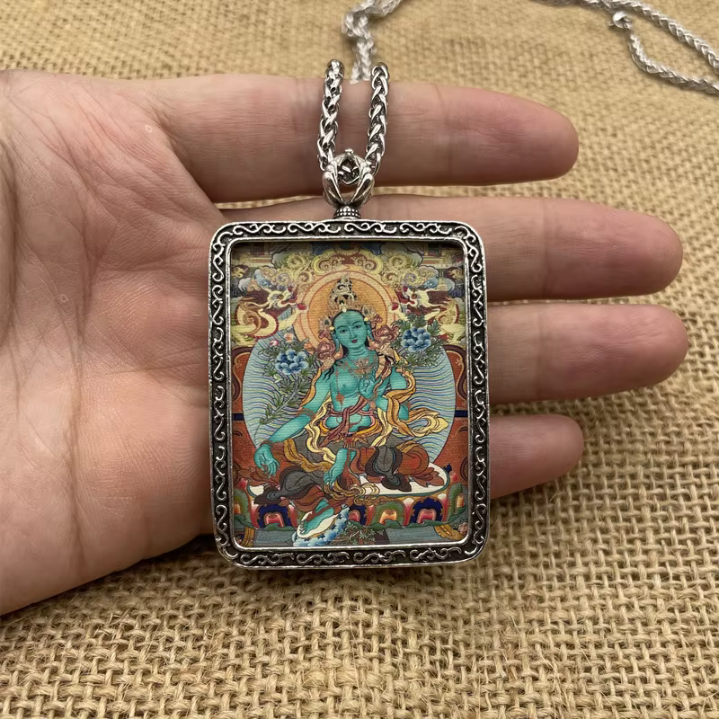 Pendentifs thaïlandais en argent vert Tara Thangka
