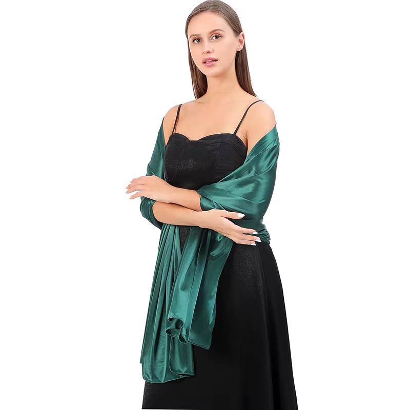 Robe de Soirée Élégante et Soyeuse pour Femme