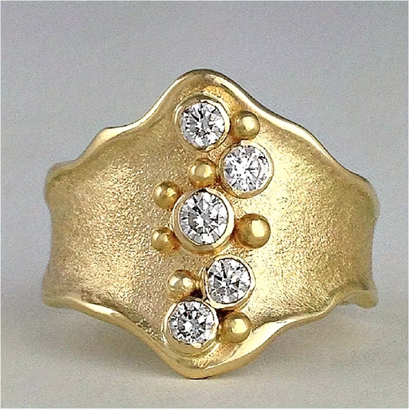 Bague dorée vintage pour femme