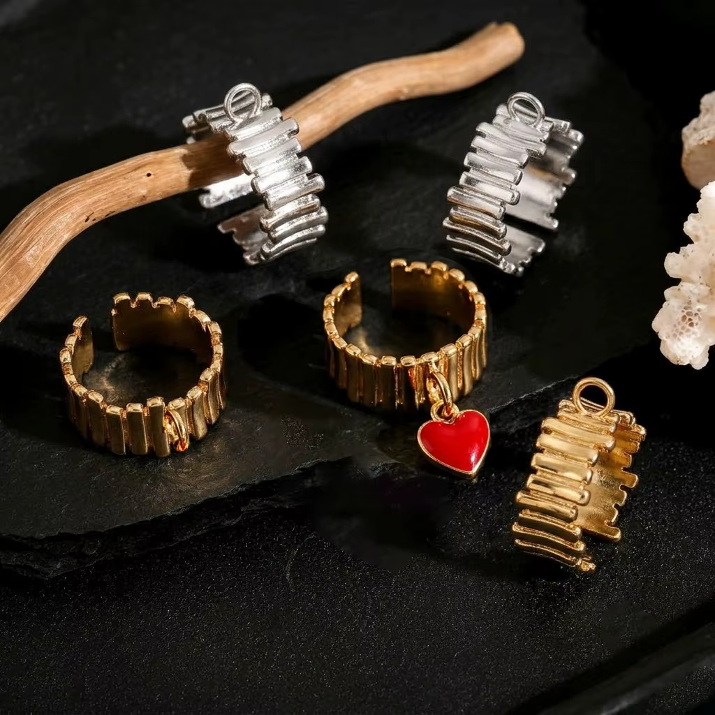 1 pièce de base de bague ouverte à rayures en métal plaqué or 18K