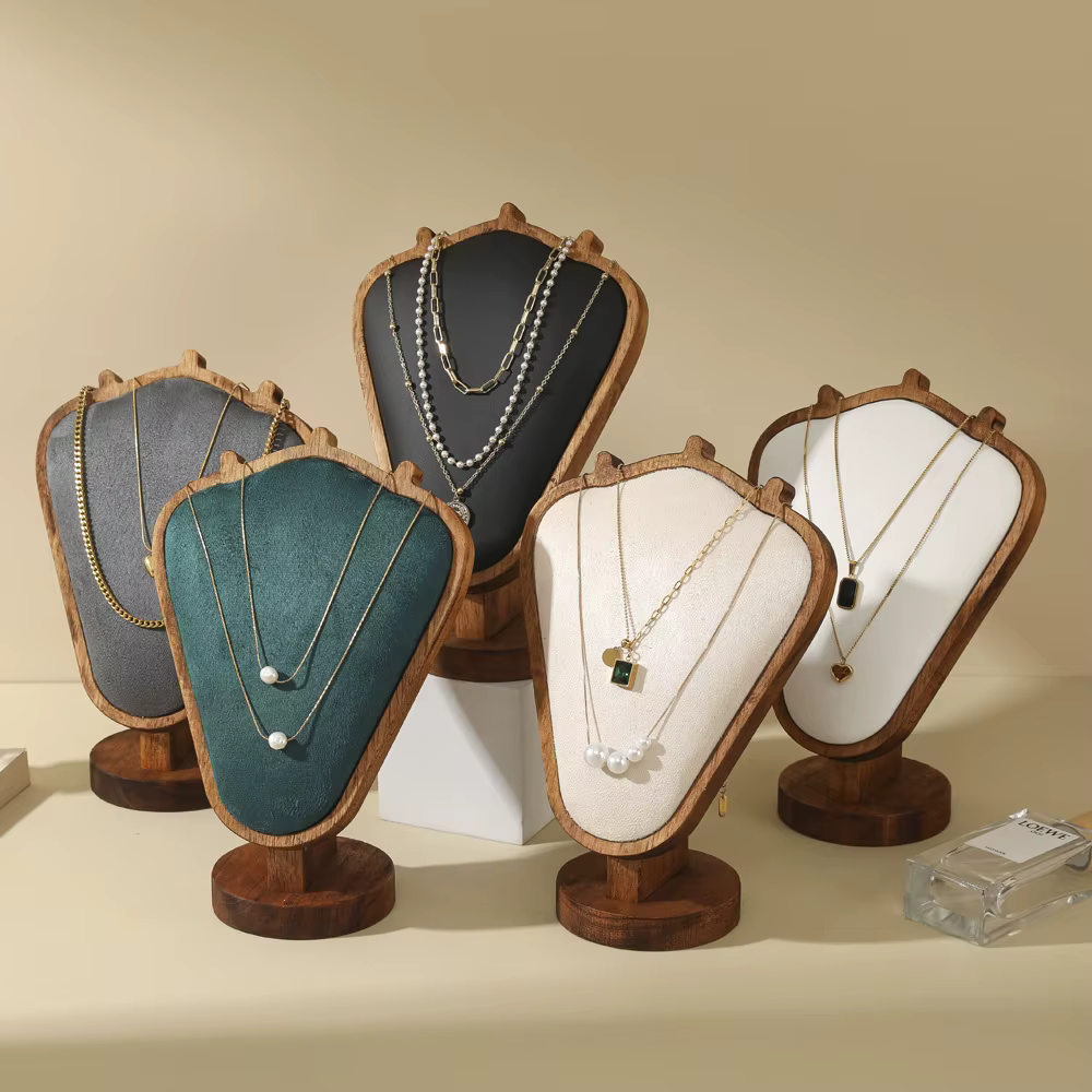 Cadre d'exposition de bijoux en bois