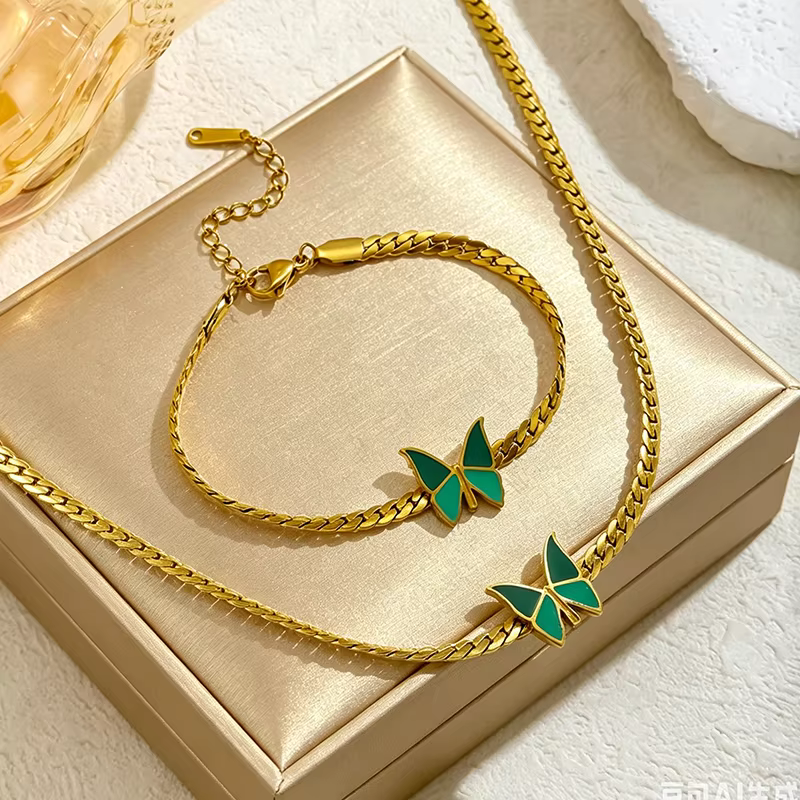 Ensemble de bijoux papillon en nacre blanche