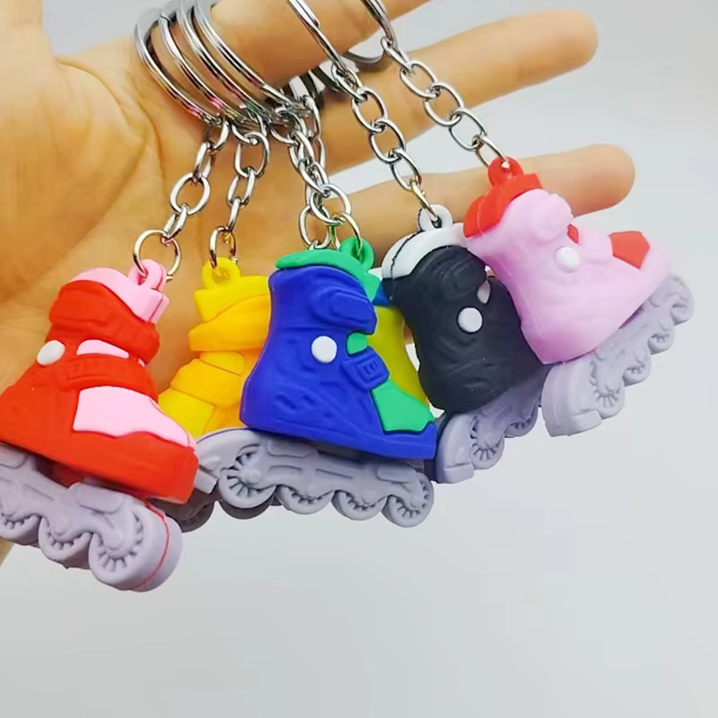 Dessin animé patins à roulettes chaussures porte-clés bijoux à bricoler soi-même hommes garçon fille enfants Souvenir cadeaux de fête
