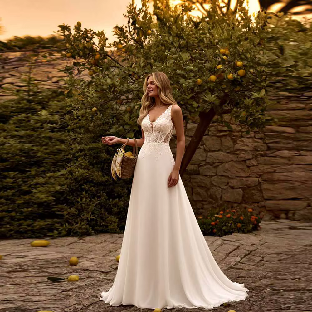 Robe de mariée bohème romantique élégante à col en V profond