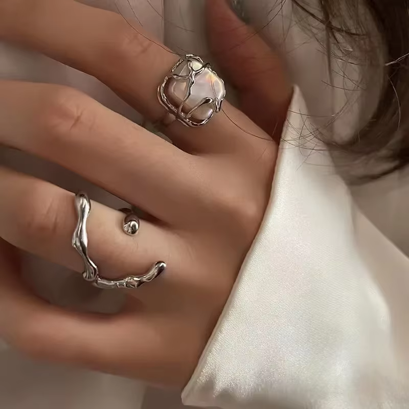 Bagues torsadées irrégulières en perles Punk gothiques pour femmes