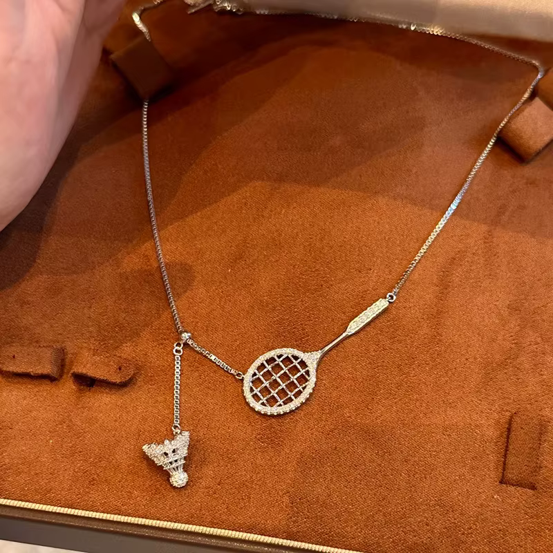 Ensemble de bijoux haut de gamme et tendance : raquette de badminton avec incrustations de diamants au design créatif