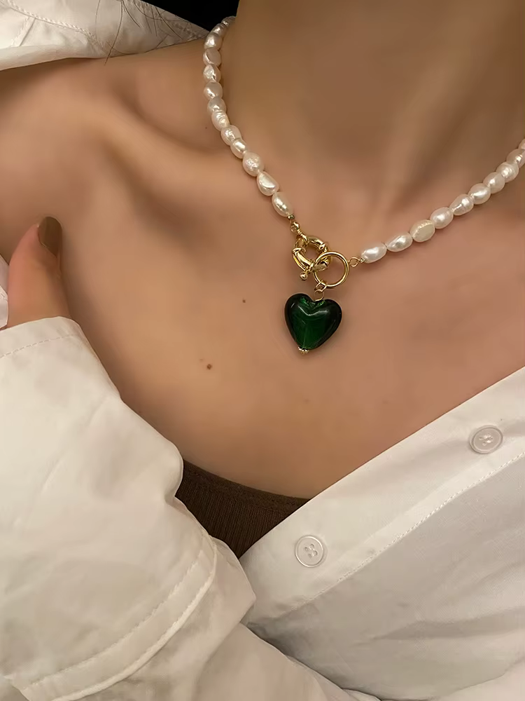 Collier ras du cou en titane avec or 18 carats pour femme
