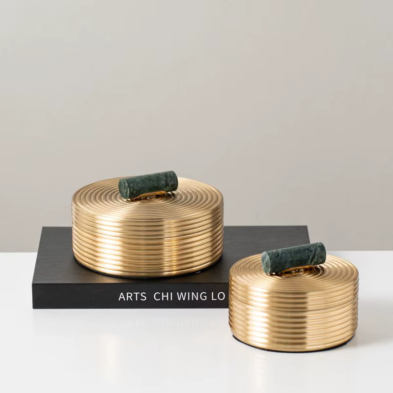 Boîte à bijoux en métal