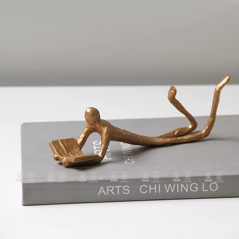Sculptures de personnages acrobates créatifs
