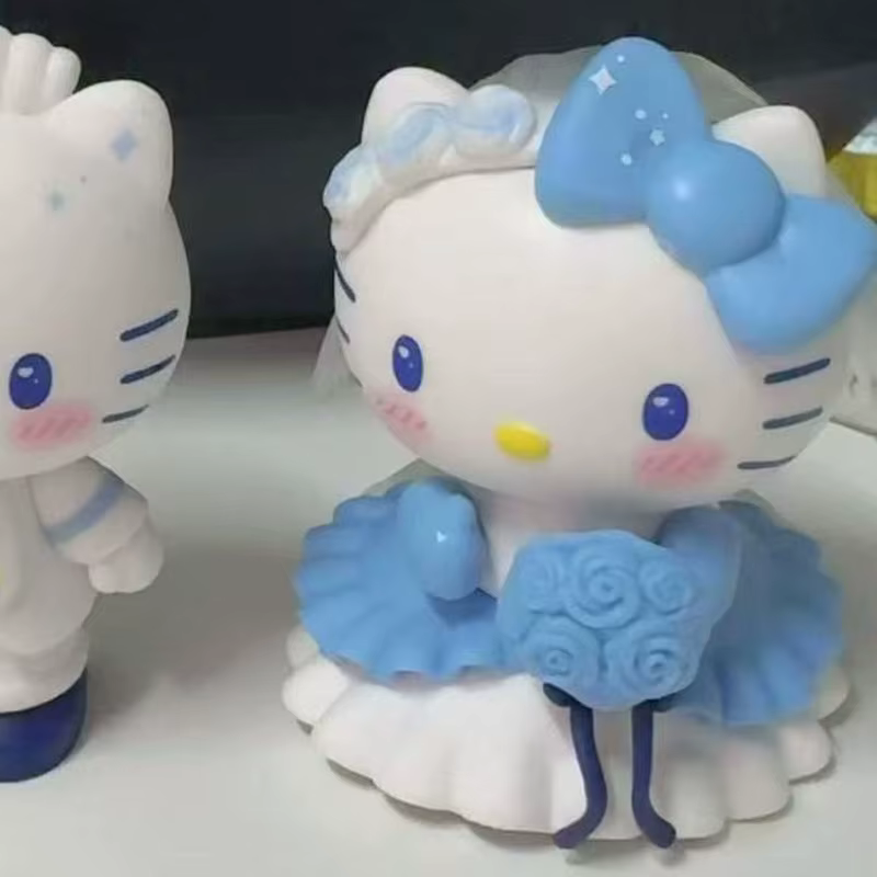 Figurines de couple de mariage Hello Kitty