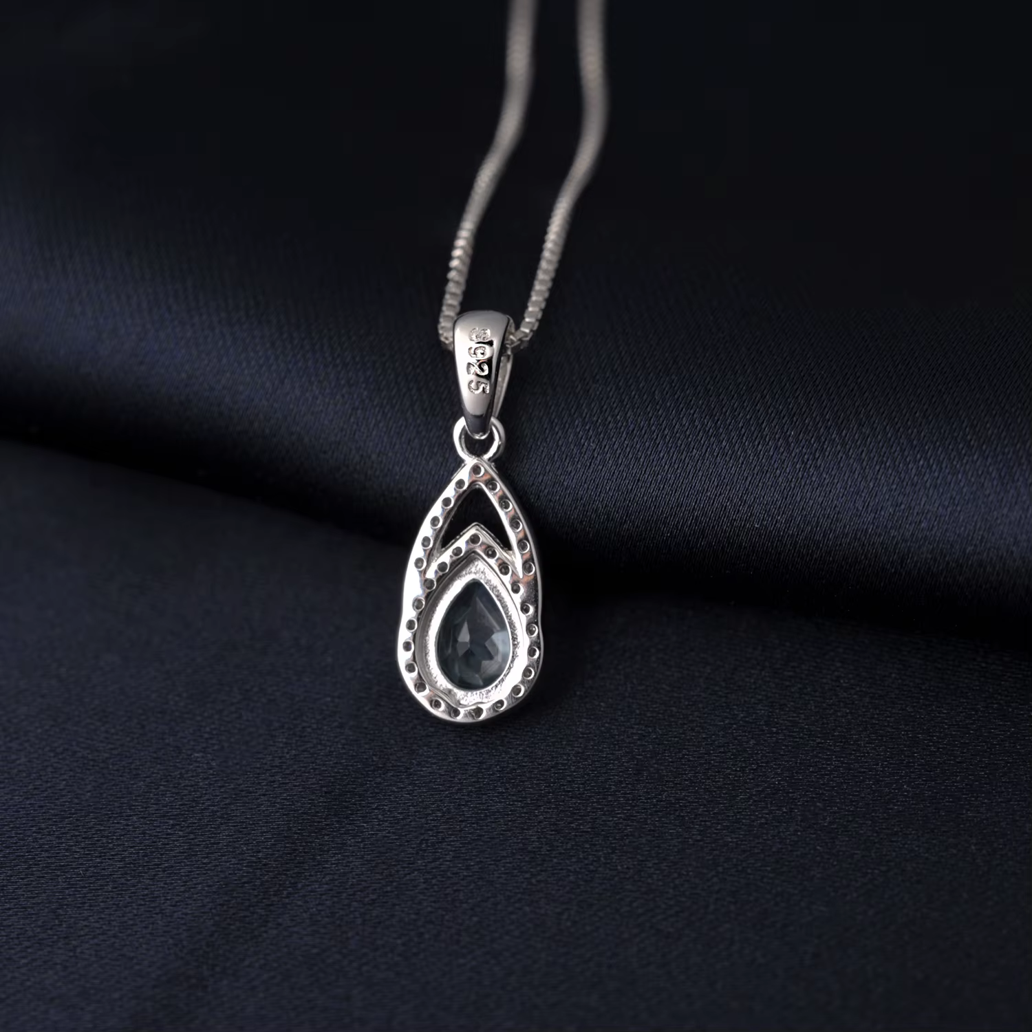 Potiy Pear – collier avec pendentif en topaze bleue naturelle