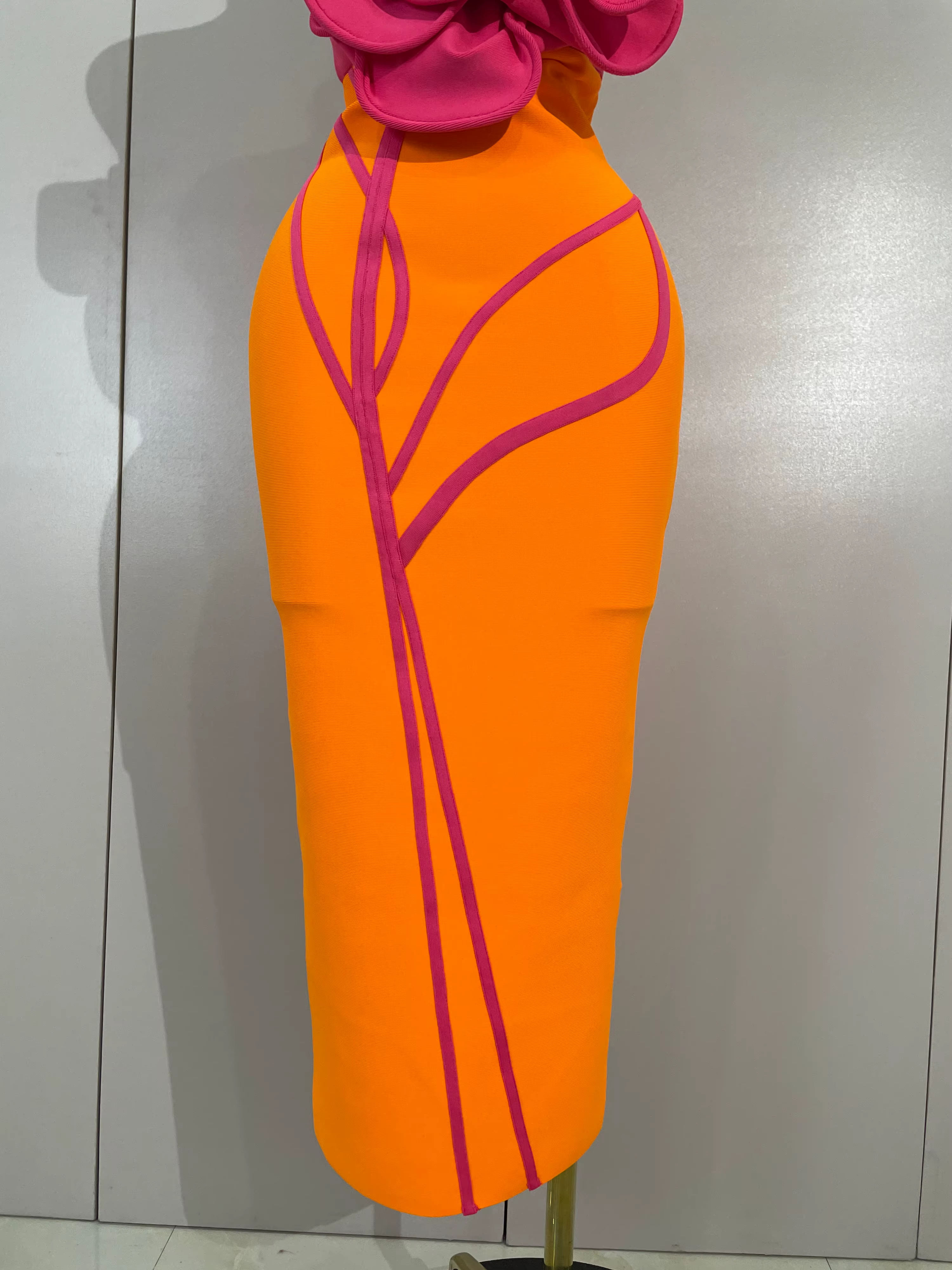 Robe longue de soirée élégante et luxueuse pour femme
