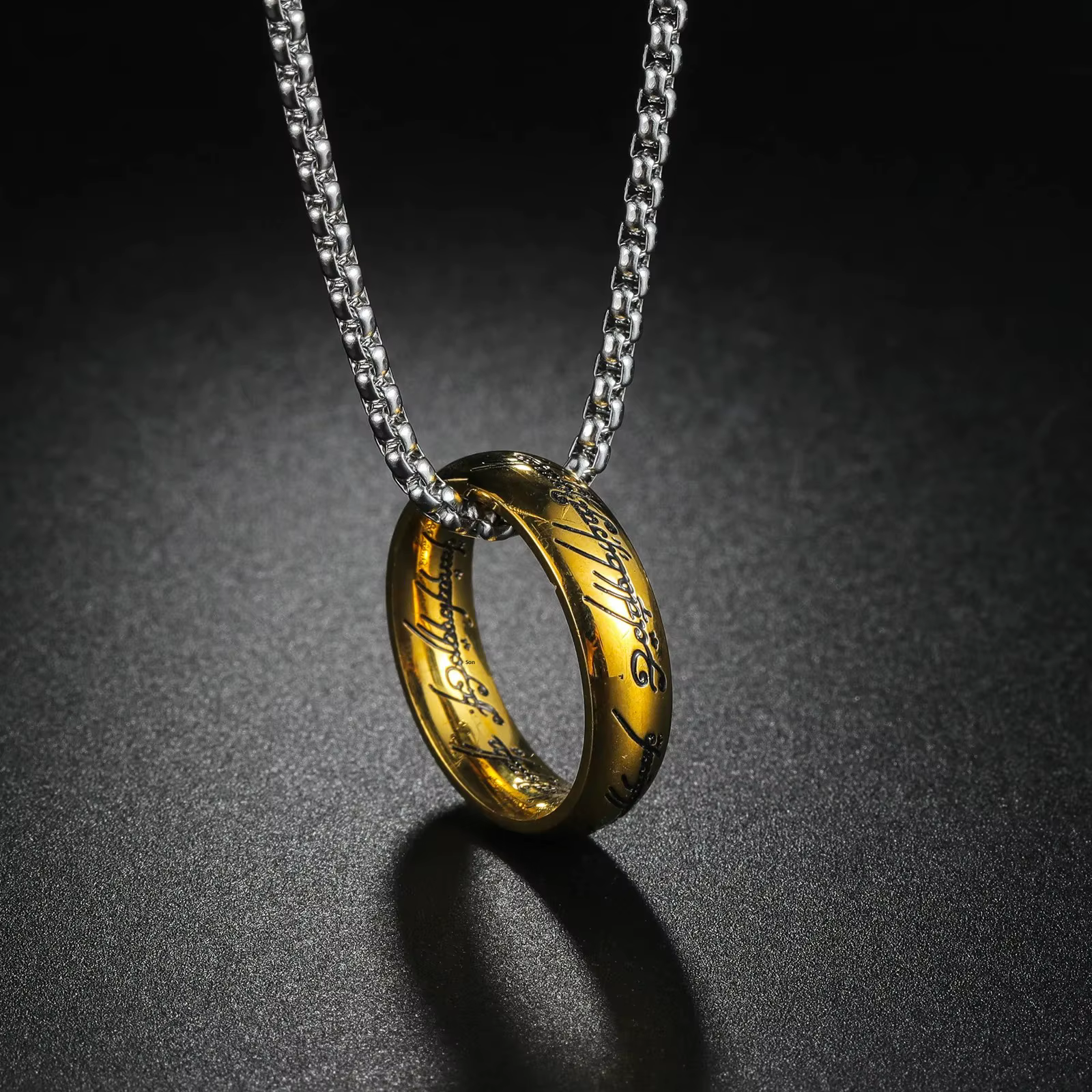 Bague fantaisie rétro roi