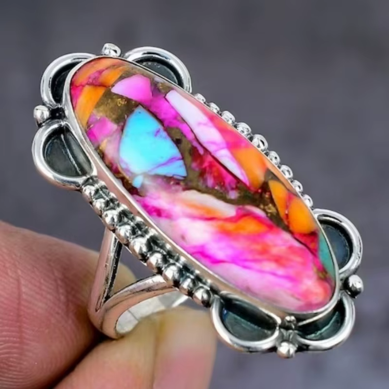 Bague vintage pour femme incrustée de pierres rouges