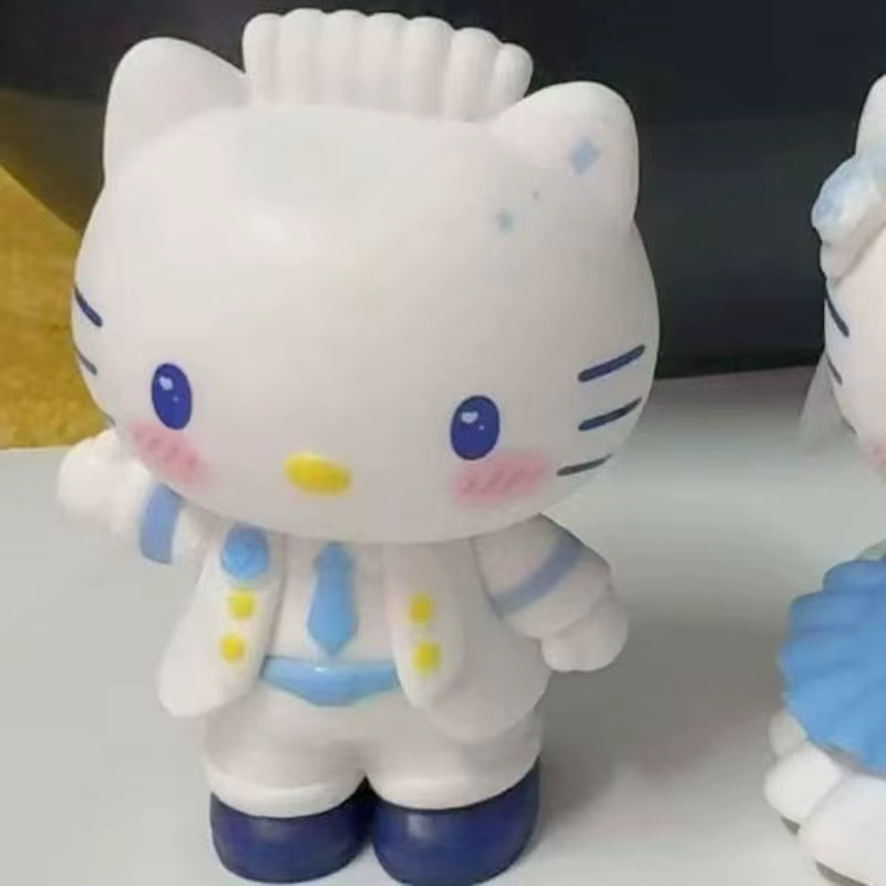 Figurines de couple de mariage Hello Kitty