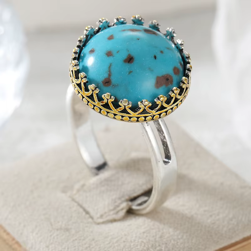 Bague simple et tendance en turquoise synthétique verte