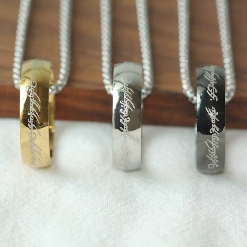 Collier pendentif rétro en acier titane "Le Seigneur des Anneaux" pour femmes et hommes
