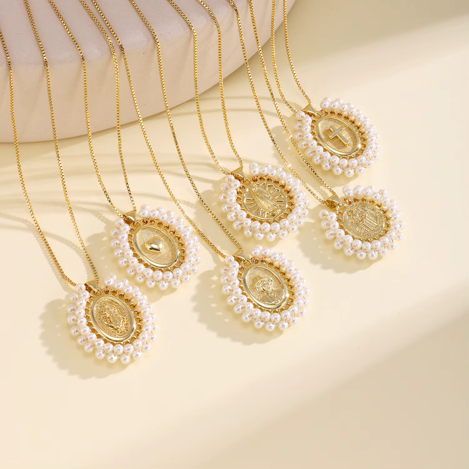 Nidin – collier vintage Vierge Marie et croix avec perle