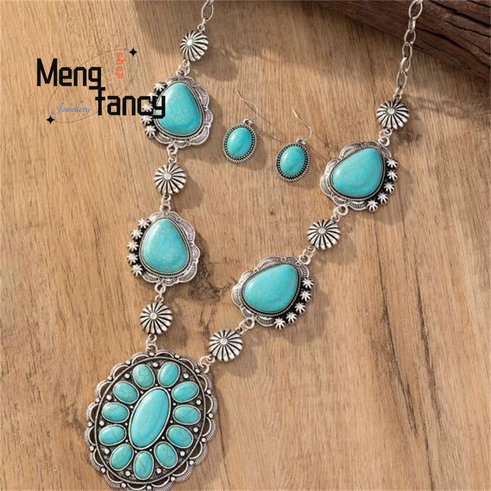 Collier avec incrustation d'argent tibétain naturel