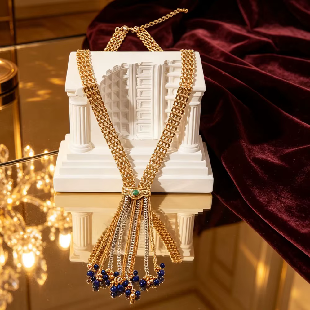 Collier lariat à pampilles en maille métallique