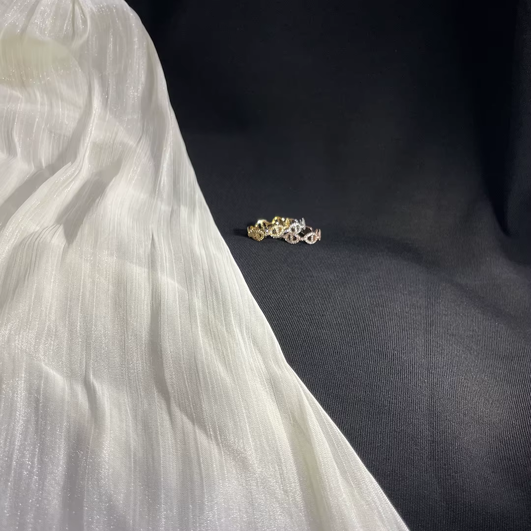 Bijoux fins sertis de zircon