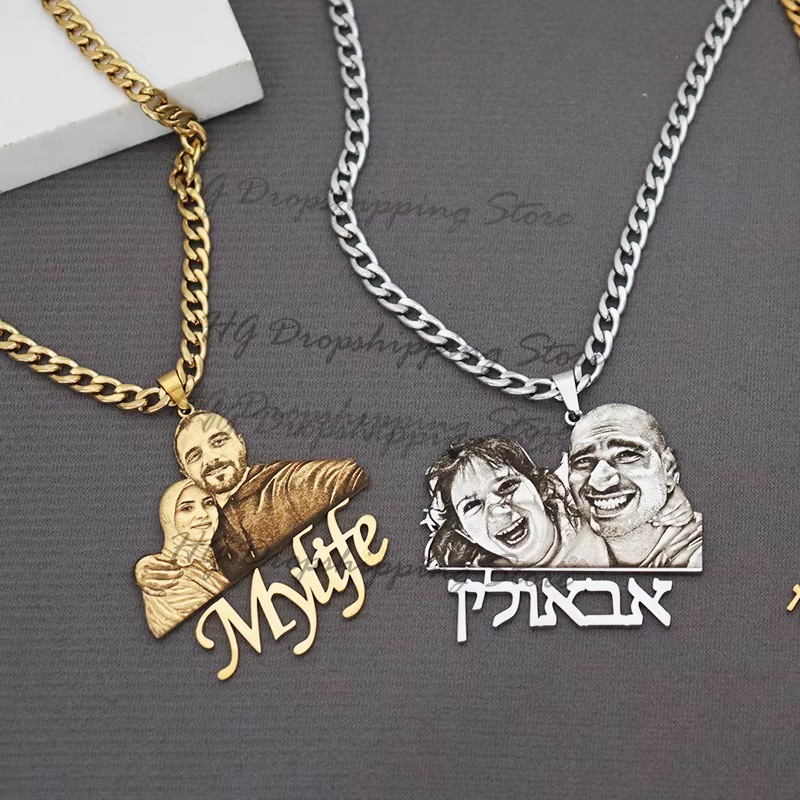 Pendentif avec plaque signalétique personnalisée
