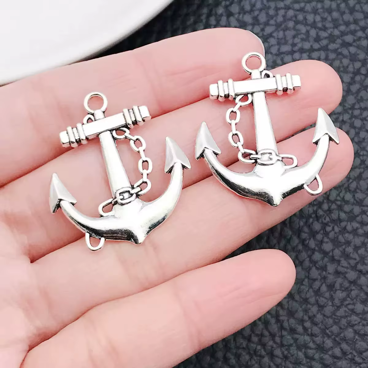 Pendentifs ancre plaqués argent antique