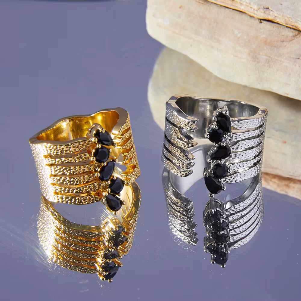 Bagues en zircon noir pour femmes, tendance en cuivre, bague ouverte non ajustable, bijoux de luxe, cadeau