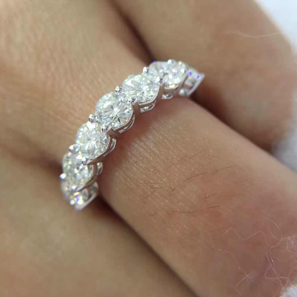 Bague en diamant cultivé en laboratoire de fiançailles et de mariage