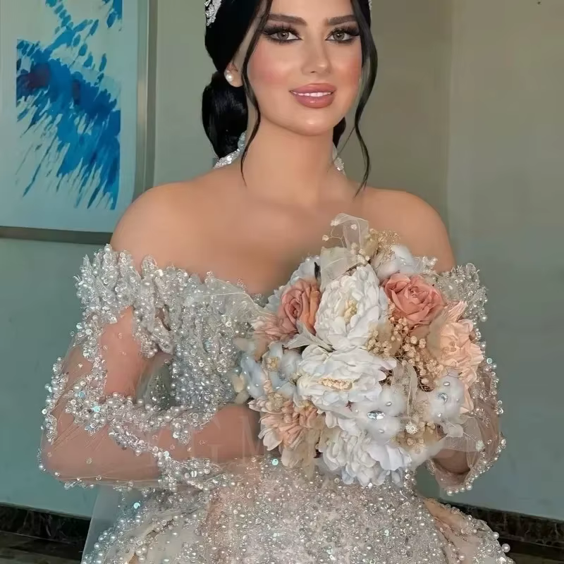 Robes de mariée épaules dénudées