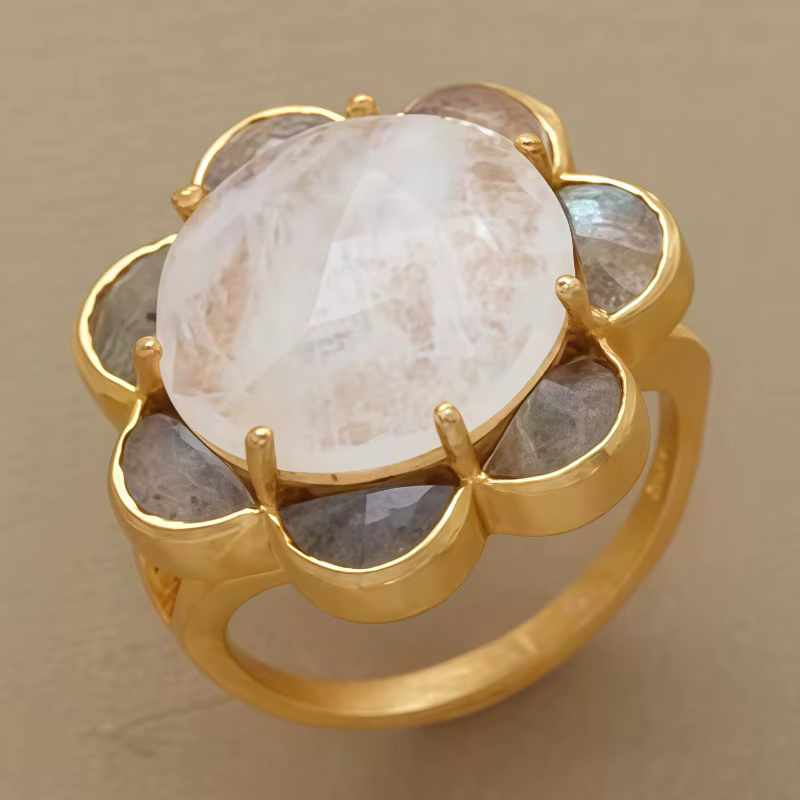 Bague plaquée or de luxe léger
