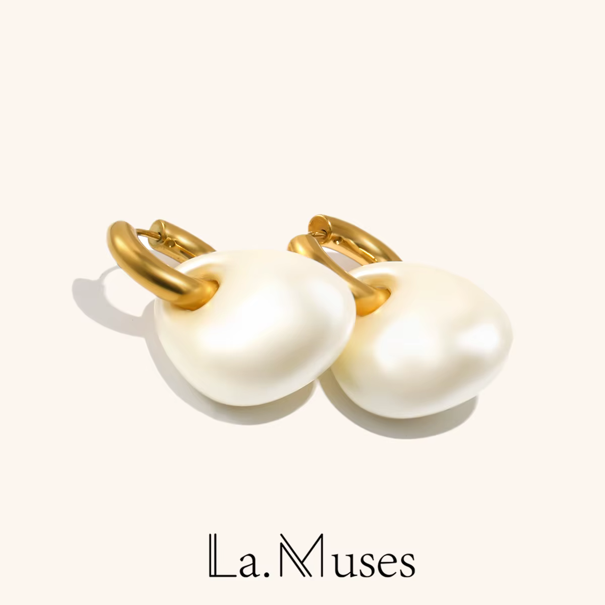 La. Muses – pendentif en perles acryliques mates
