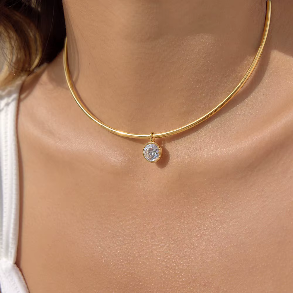 Collier Torques avec Pendentif Géométrique en Zircon pour Femme
