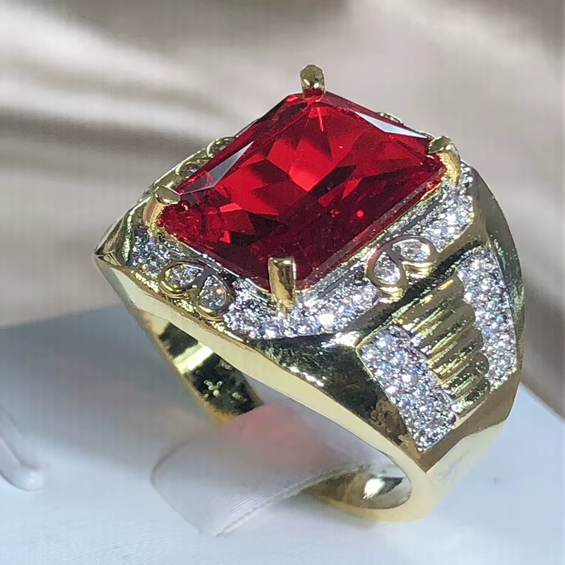 Bague roi Vintage rempli d'or AAAAA CZ Zircon rouge bijoux de fiançailles de luxe bagues de mariage pour hommes