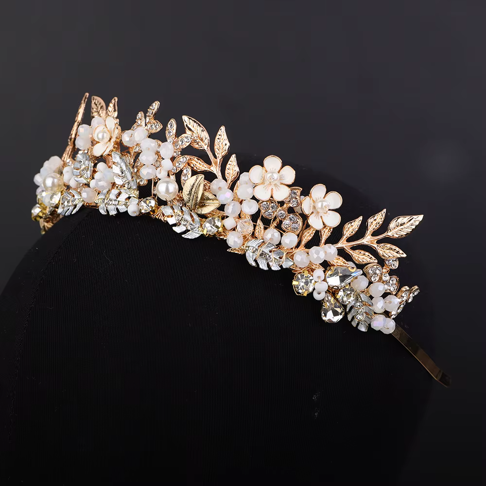 Accessoires de cheveux de mariée faits à la main
