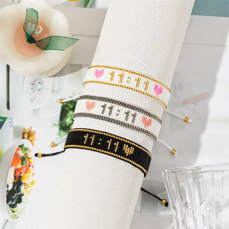 ALIYA – Bracelets tendance avec perles à lacets