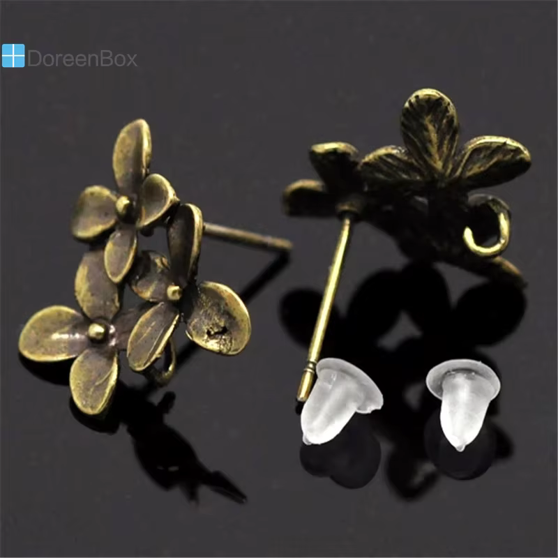 Doreen Box-Boucles d'Oreilles Fleur en Bronze Antique avec Bouchons