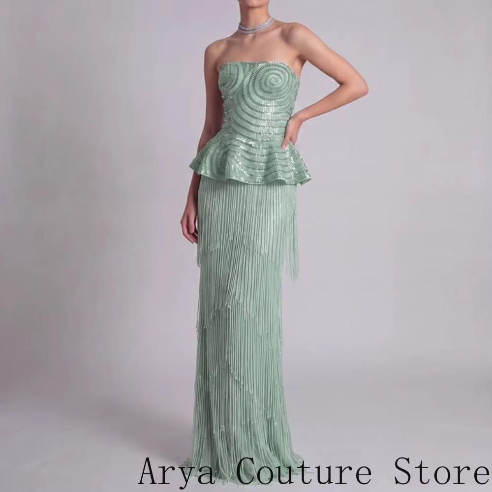 Robe de soirée sirène vert sauge frais avec franges