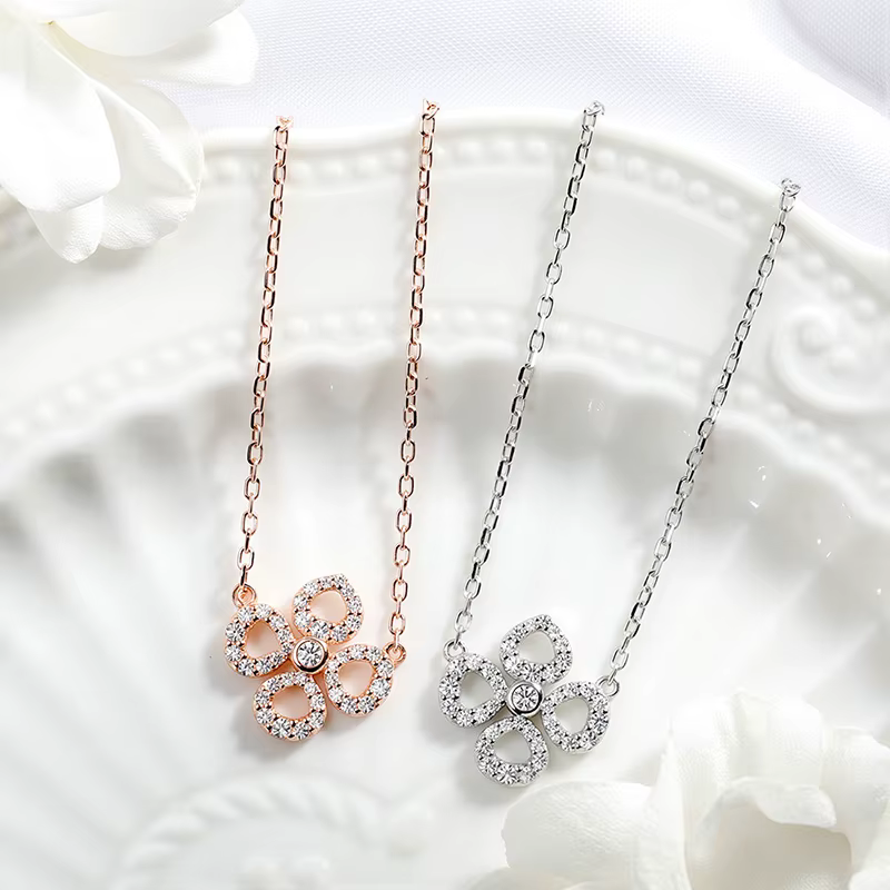 Collier pendentif en moissanite pleine fleur Smyoue pour femmes Chaîne scintillante pour filles Bijoux de cou Plaqué argent sterling S925 18k