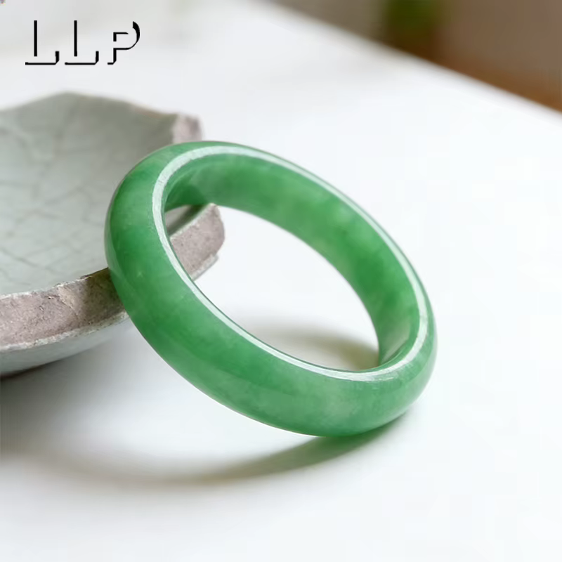Bague émeraude verte en Jade naturel de qualité