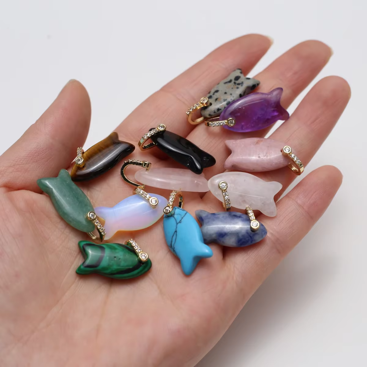 Pendentif en diamant, pierre naturelle