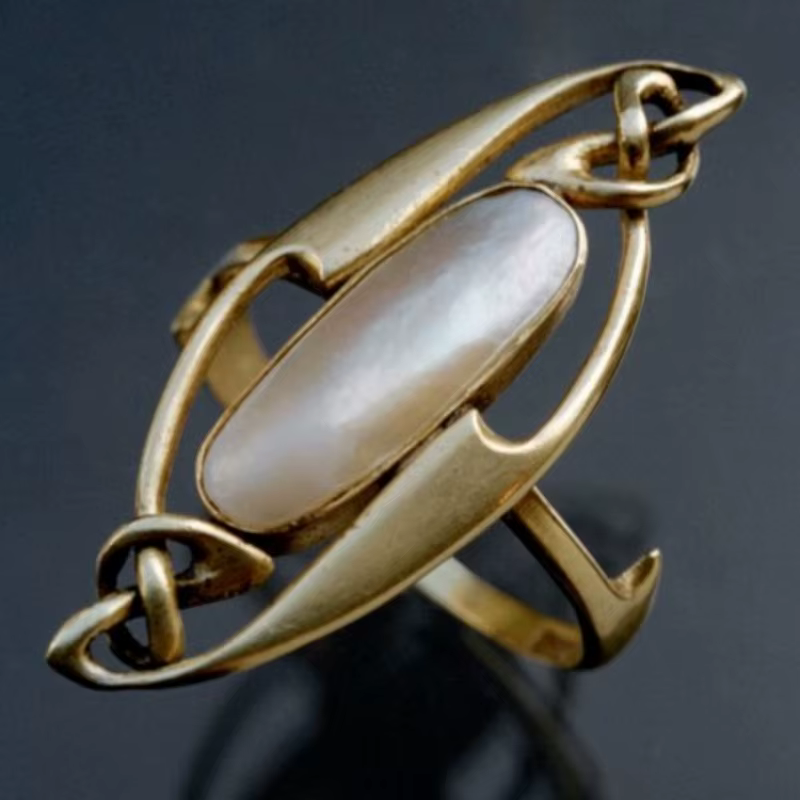 Bague vintage pour femme incrustée de pierres blanches